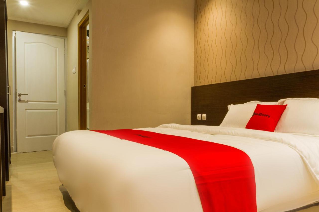 เรดดอร์ซ พลัส แอท ดิปาติยูกูร Hotel บันดุง ภายนอก รูปภาพ